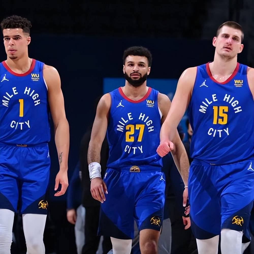 亚与卡里克 亚与卡里克